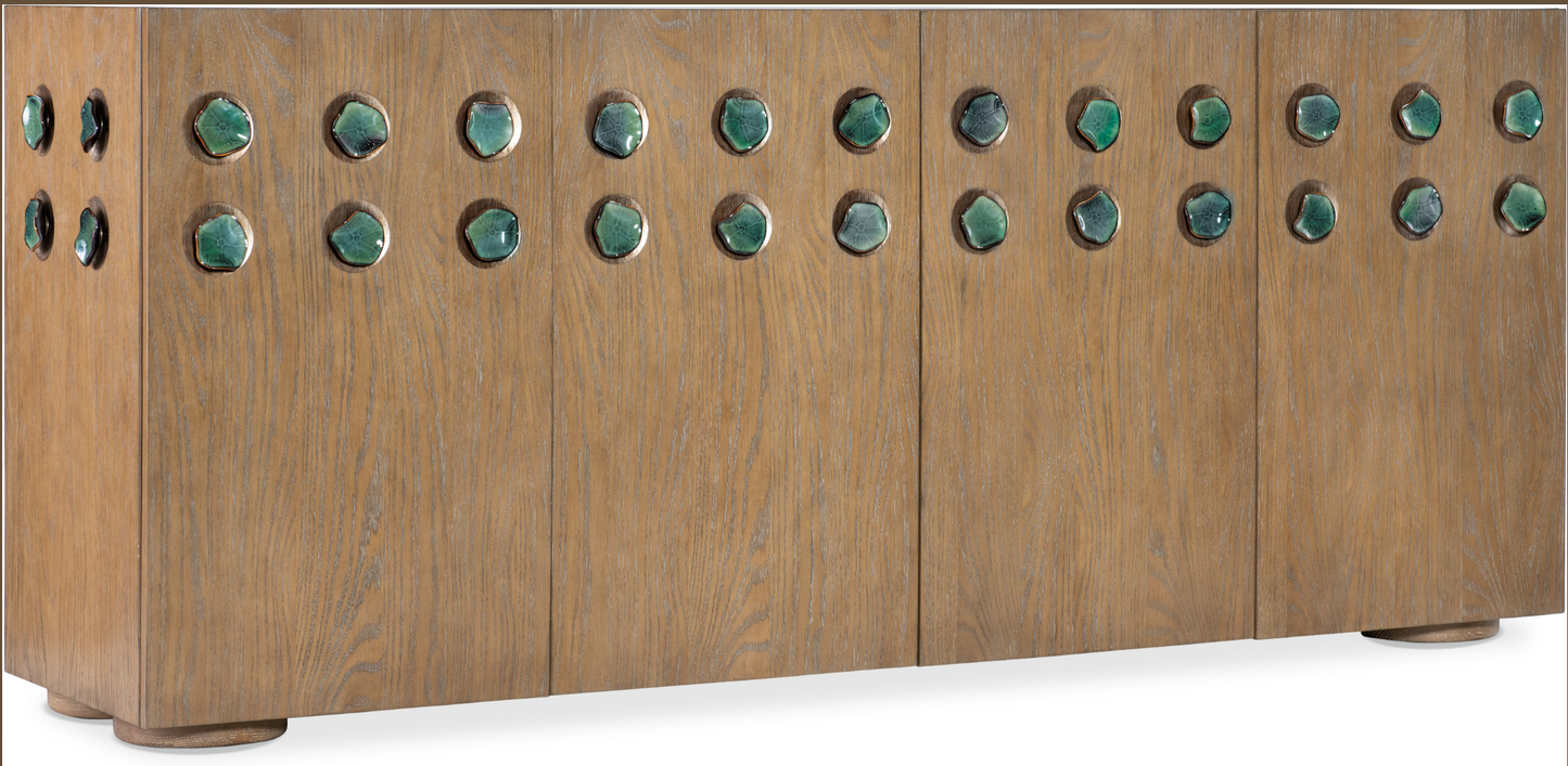 Pilea Entertainment Console