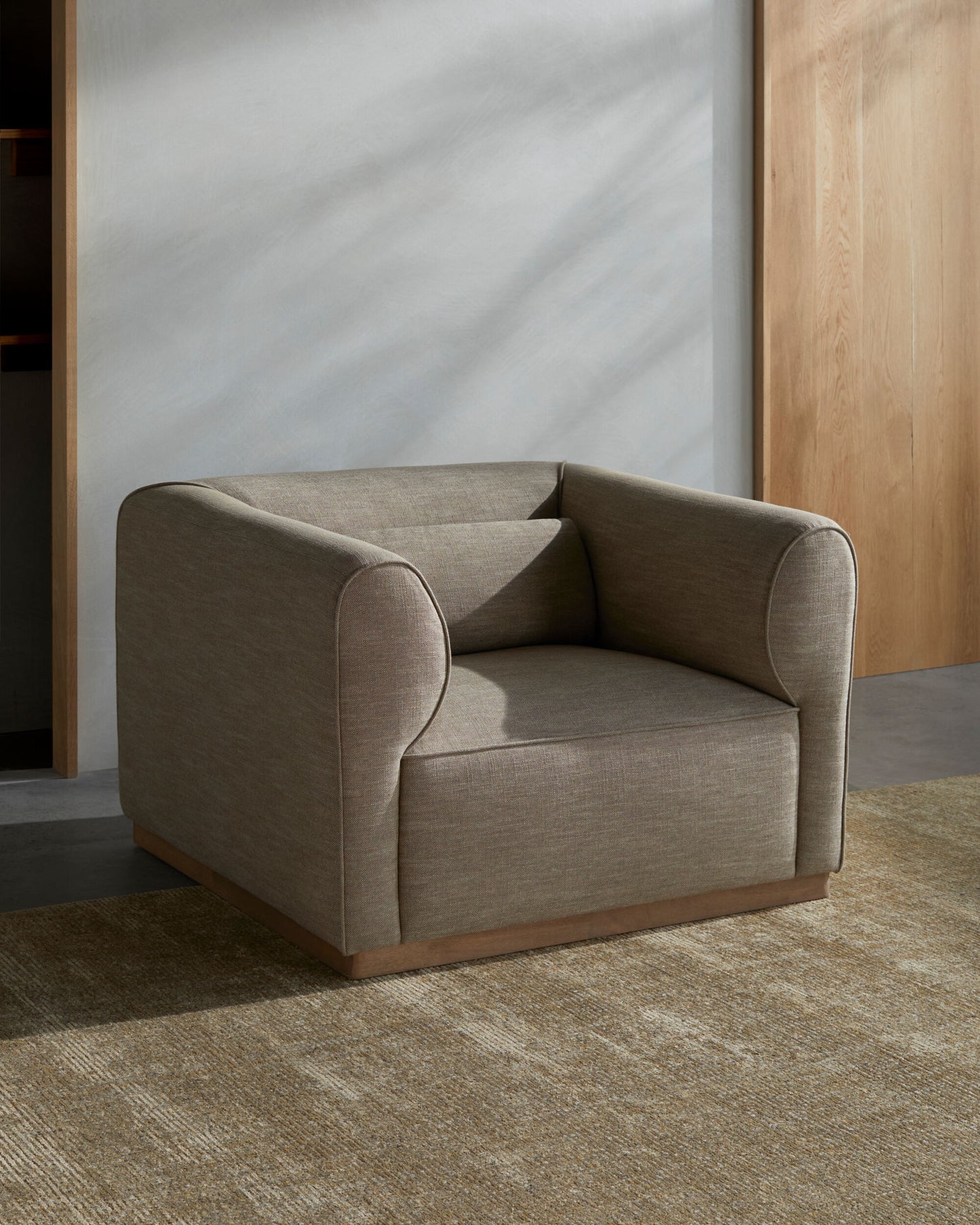 Moore Chair